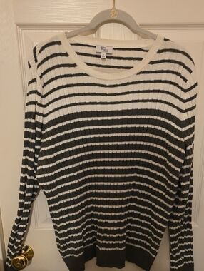 Kim Rogers Cream and Hunter Green Striped Ribbed Cotton Top